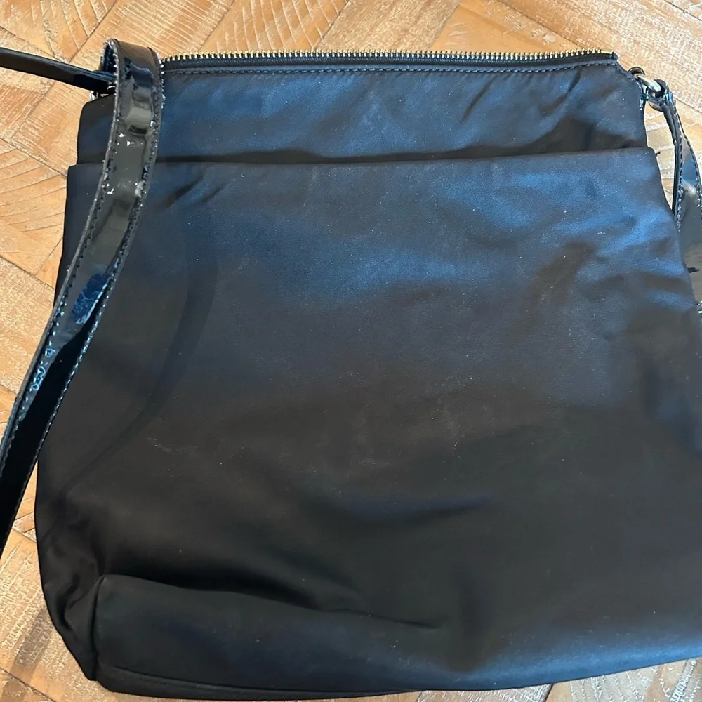 Kate Spade Black Shoulder Bag with Textured Fabric - Picture 6 of 6